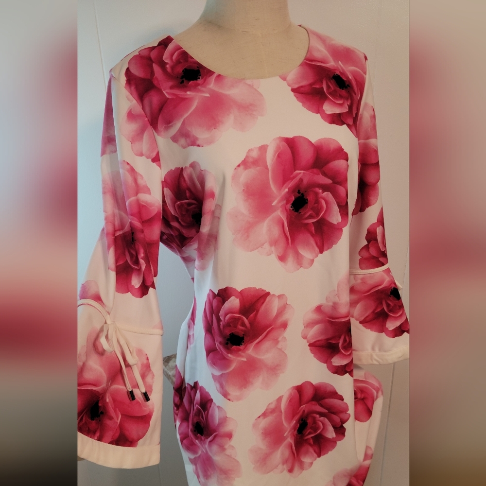 Chic Pink and White Floral Blouse